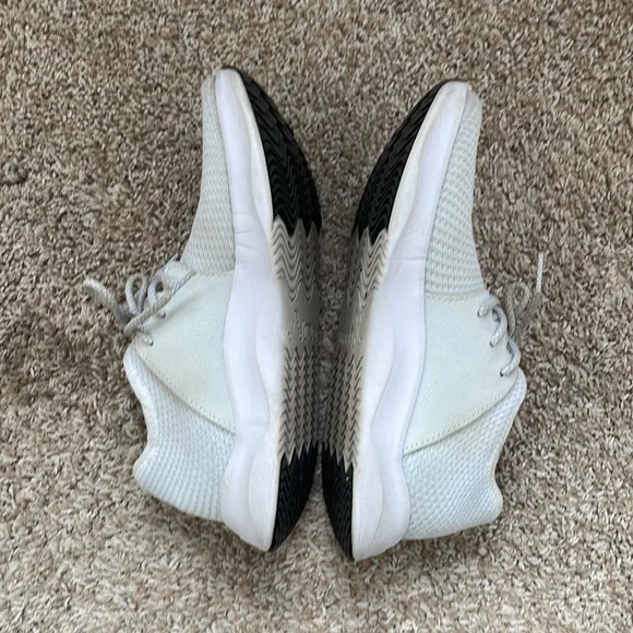 Vessi Every Day Classic Waterproof Shoes - Size 7 - Picture 6 of 6